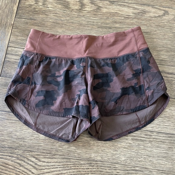 Lululemon Speed Up Shorts - Picture 1 of 7